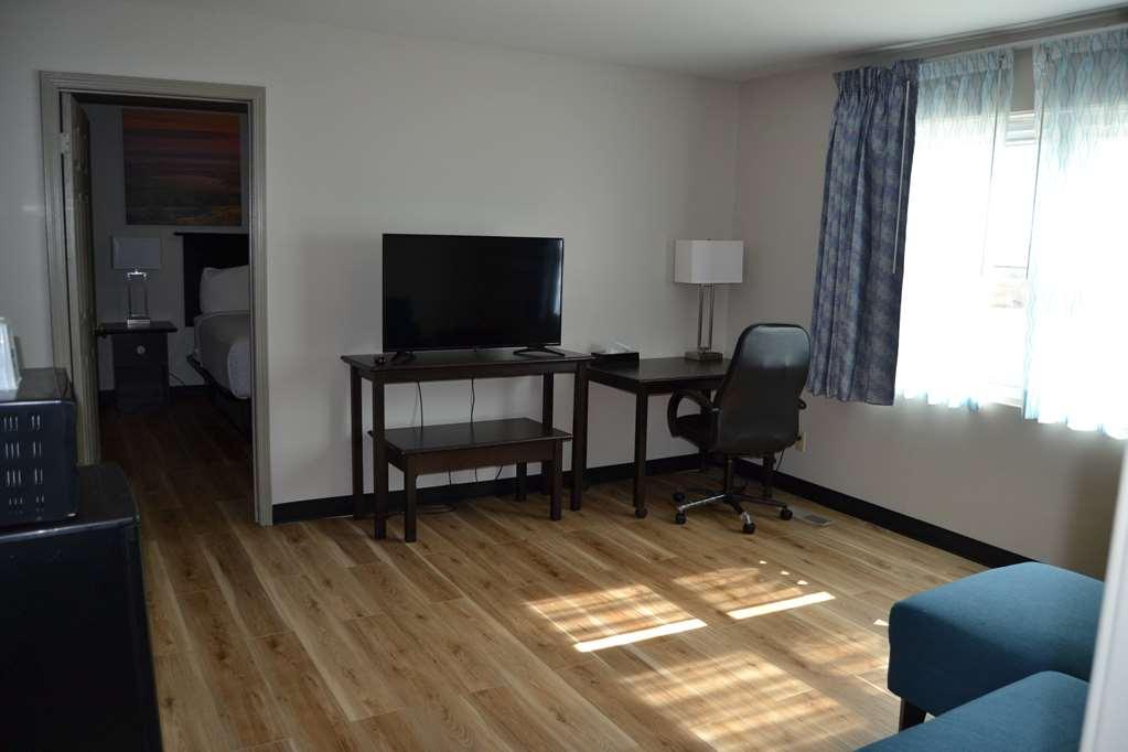 Days Inn And Suites By Wyndham Sikeston Room photo